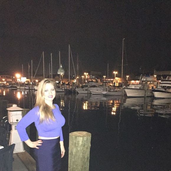 Meet your Posher, Katherina - Picture 1 of 1